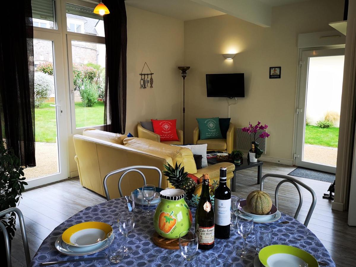 Gites "Le Clos De La Baie" Paimpol Ruang foto