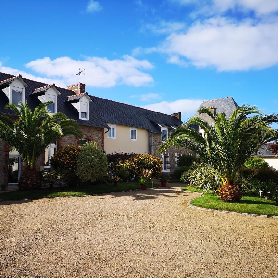 Gites "Le Clos De La Baie" Paimpol Bagian luar foto